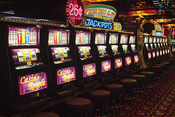 Ocean King arcade game interface on menara4d togel showing fish spawns and cannon aiming